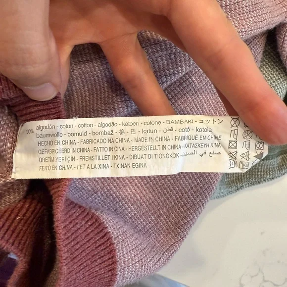 Zara Green and Burgundy Crewneck Sweaters - Picture 9 of 9